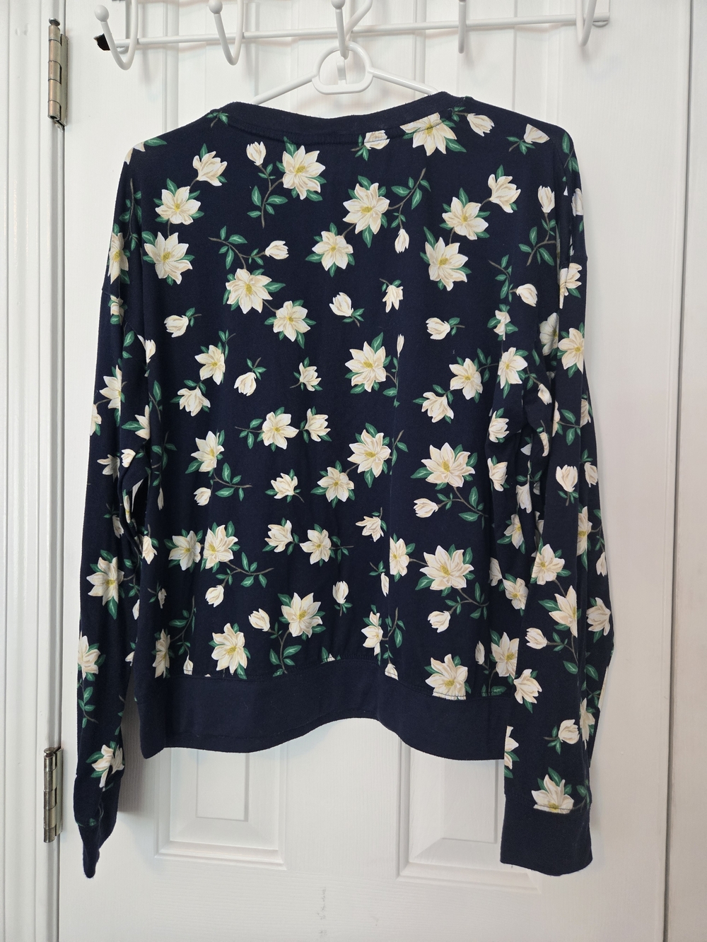 Draper James Navy Floral Long-Sleeve Soft Top Size L - Picture 2 of 5